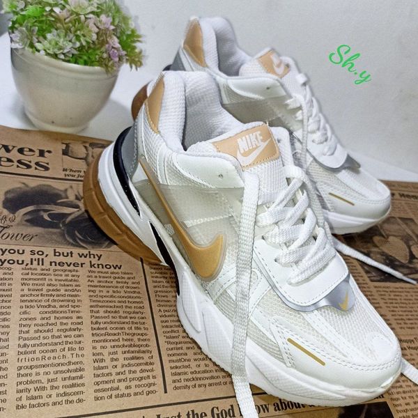 کتونی نایک وی تی کی