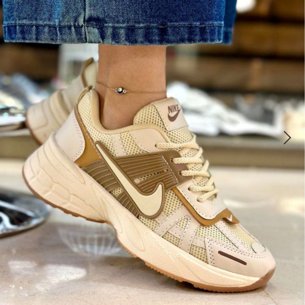 خرید اینترنتی کتونی نایک وی تی کی