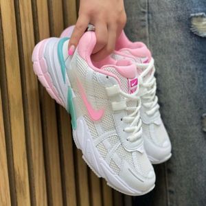 خرید آنلاین کتونی نایک وی تی کی