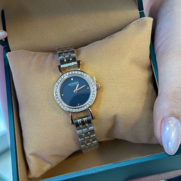 ساعت دور نگین برند هرمس