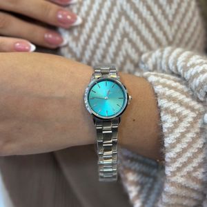 مشخصات ساعت اصلی برند DW