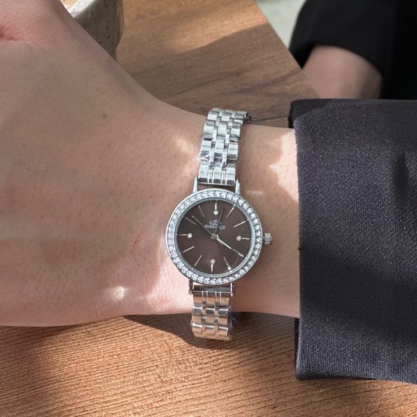 ساعت دور نگین برند اصلی الگانس