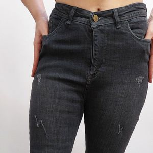 شلوار لی زنانه