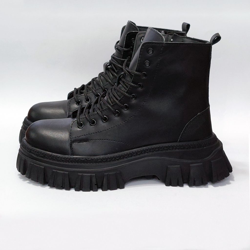 فروش اینترنتی نیم بوت مردانه برشکا طرح دکتر مارتینز