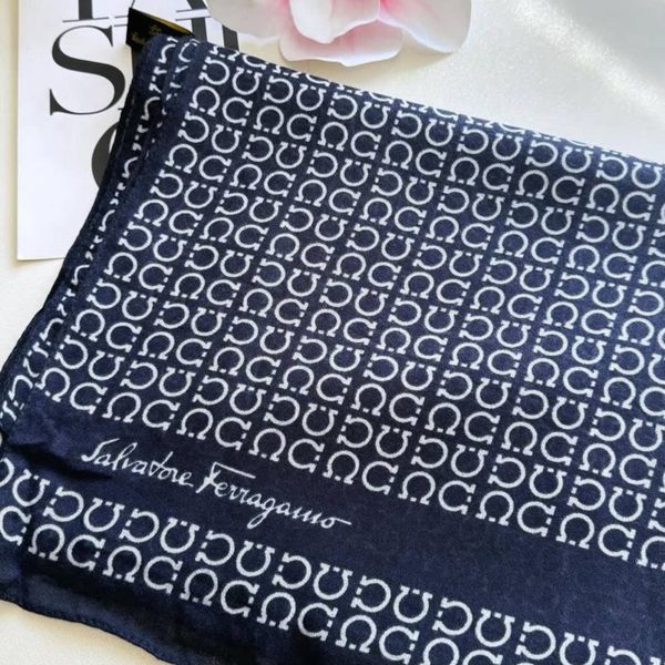 شال نخ چهارفصل