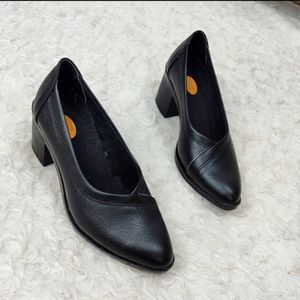 خرید اینترنتی کفش زنانه اداری پاخور عالی پاشنه 7 سانت پیو نرم سبک شرکتی