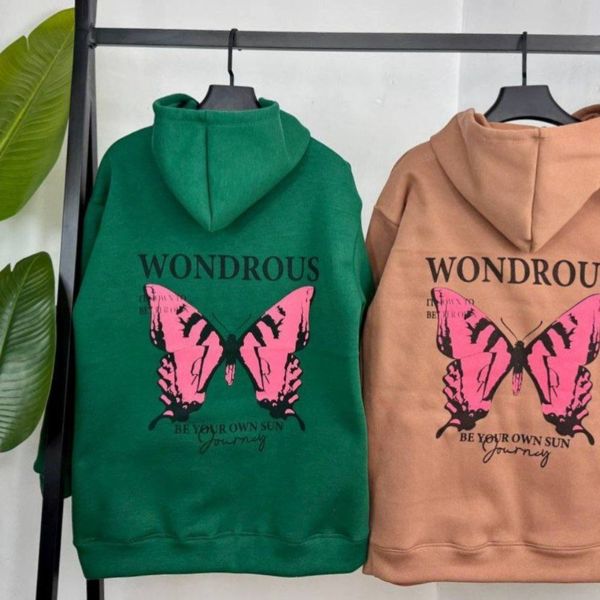 هودی پشت پروانه