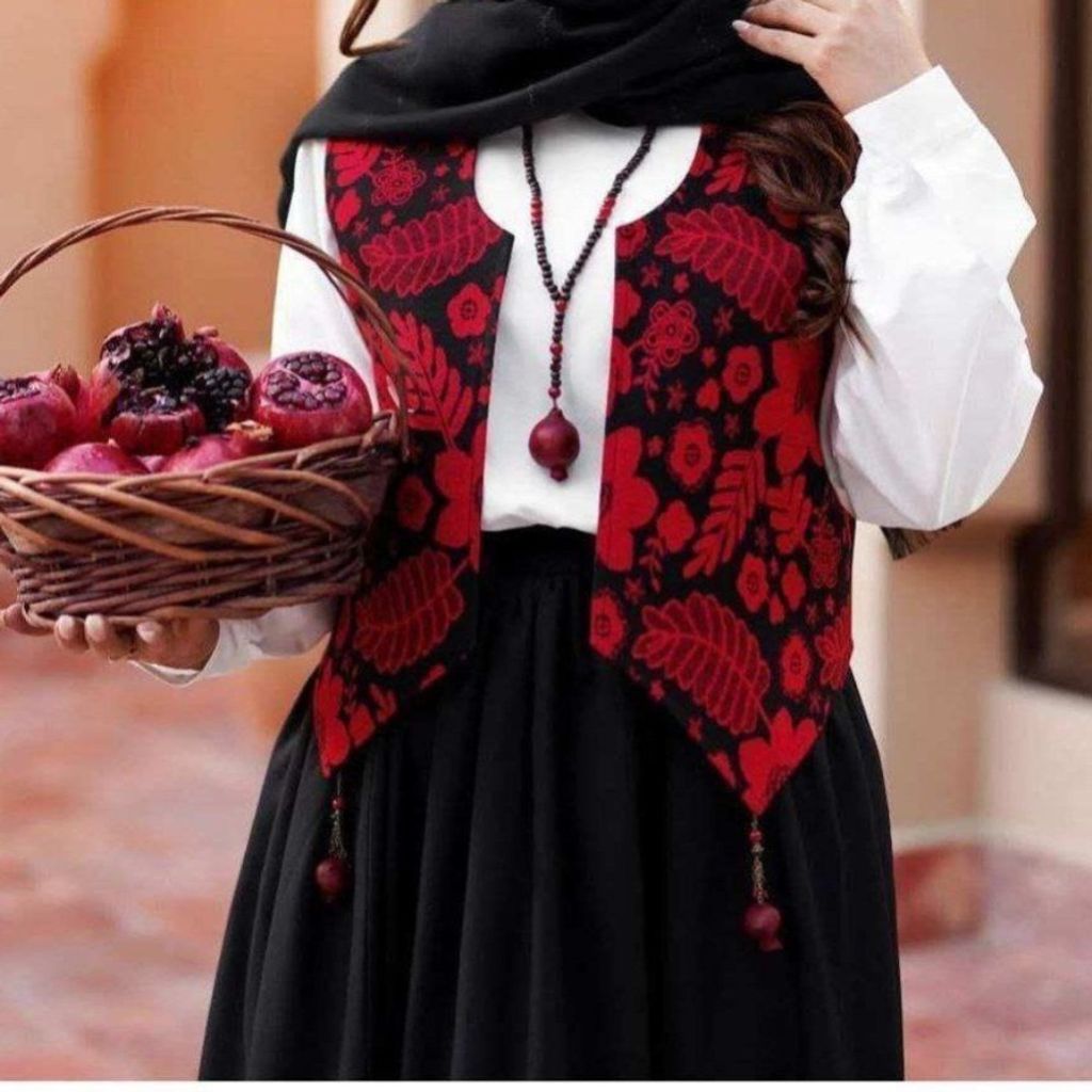 مشخصات جلیقه تک یلدایی نورا