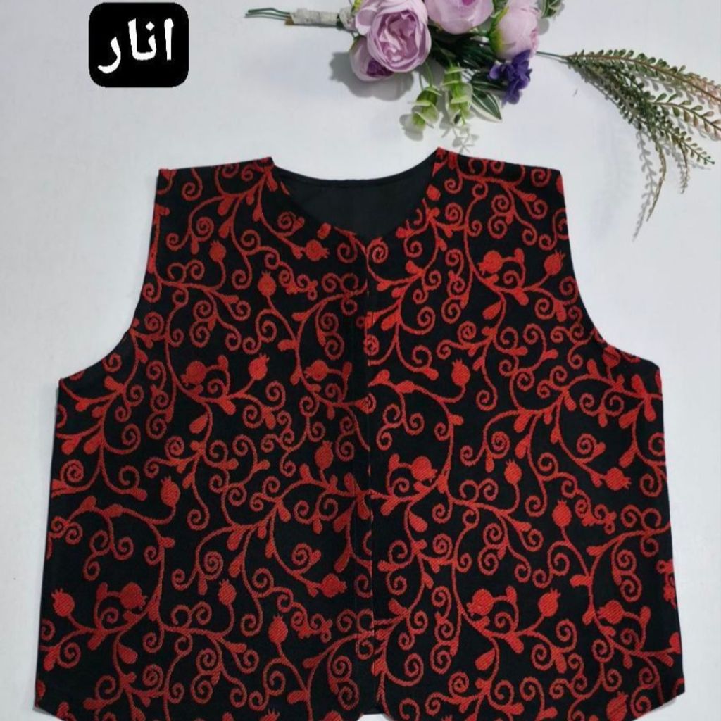 مشخصات جلیقه تک یلدایی نورا