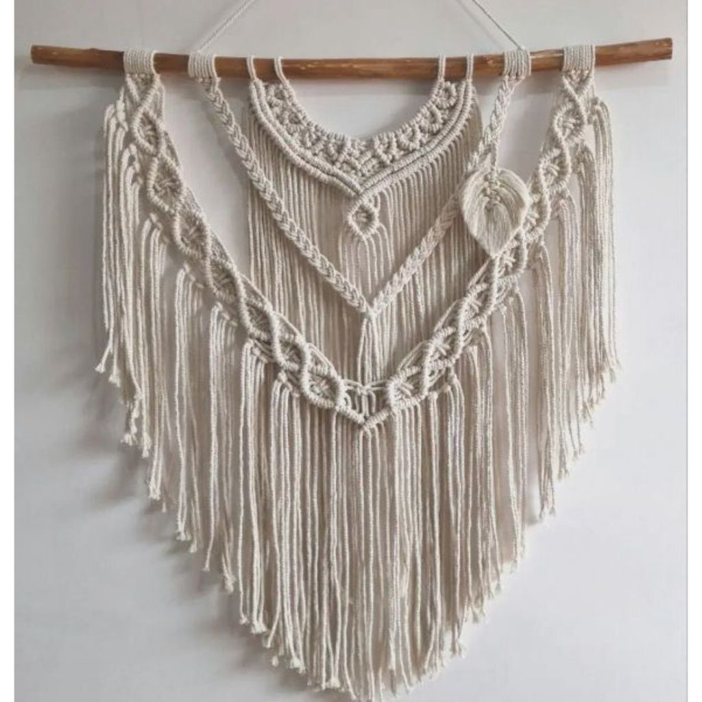 مشخصات آویز مکرومه با چوب طبیعی طرح روناک