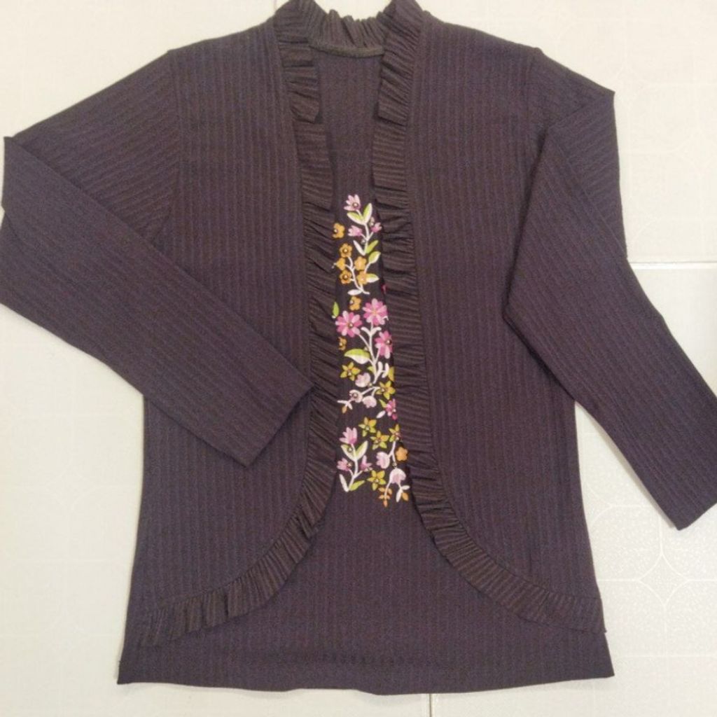 مشخصات بلوز آستین بلند زنانه bley3