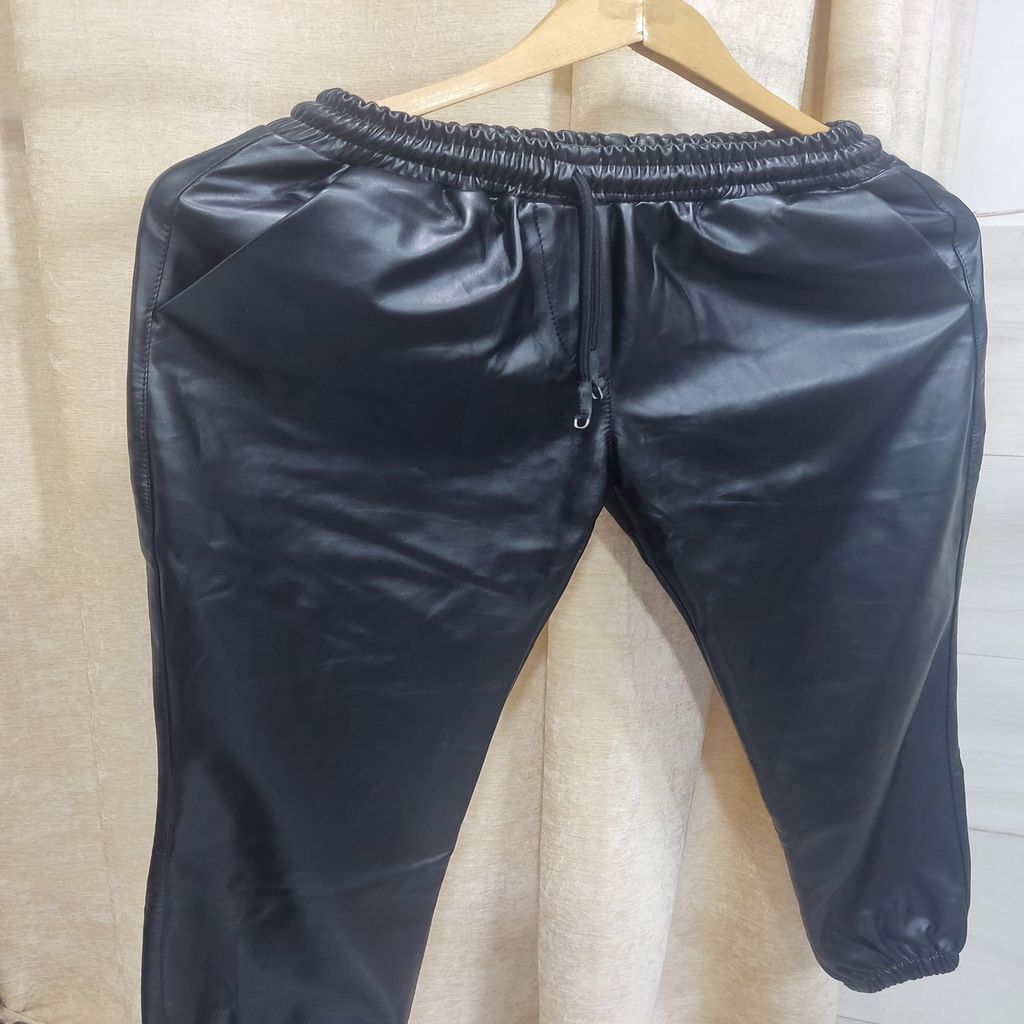 خرید اینترنتی قیمت شلوار زنانه چرم جذب مشکی