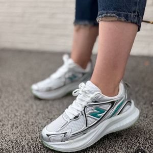 کتونی نیوبالانس زنانه(NIO)