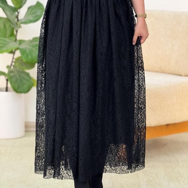 سه تیکه رستا نورا