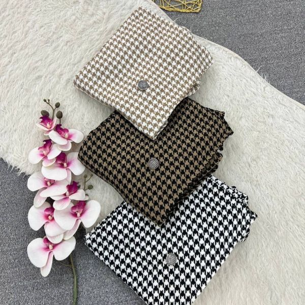 کت دلنیا نورا