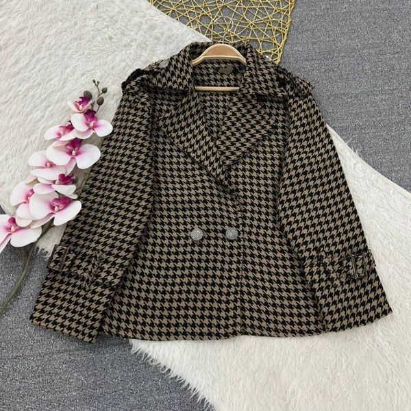 کت دلنیا نورا