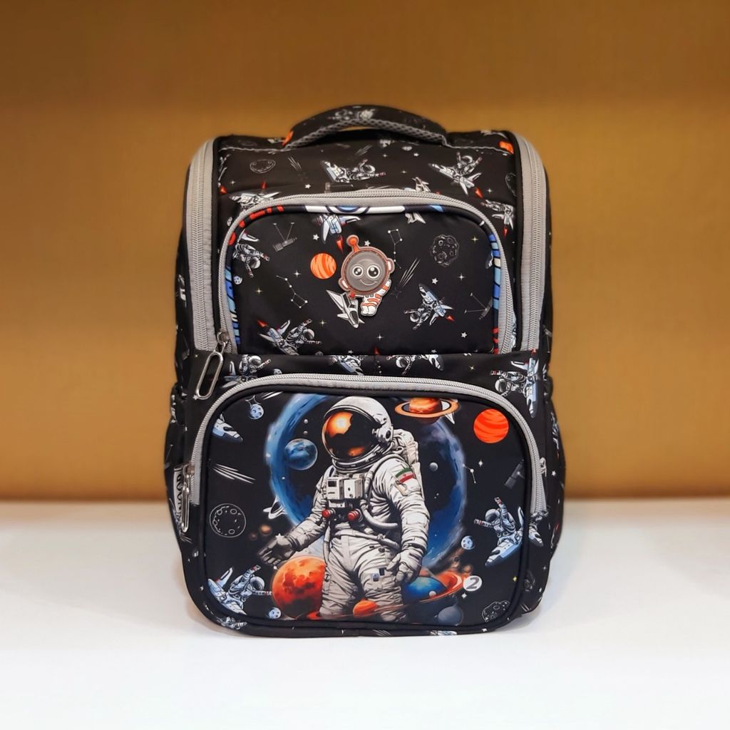 خرید اینترنتی کوله پشتی فضانورد صندوقی طرح انگلیسی