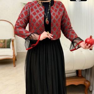 مشخصات کت و دامن زنانه مجلسی طرح گل بانو