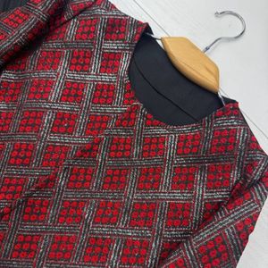 فروش اینترنتی کت و دامن زنانه مجلسی طرح گل بانو