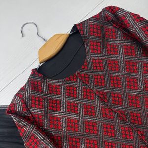 مشخصات کت و دامن زنانه مجلسی طرح گل بانو