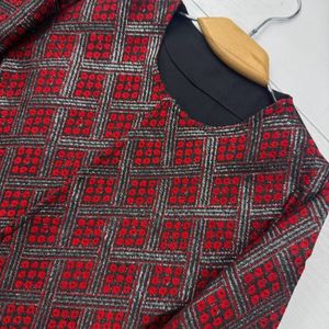 مشخصات کت و دامن زنانه مجلسی طرح گل بانو