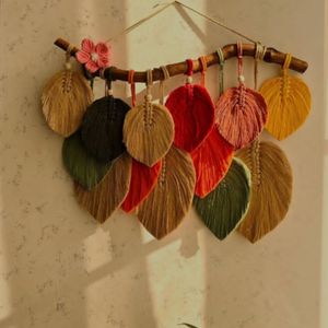 خرید انلاین اویز مکرومه برگ مدل مژگان