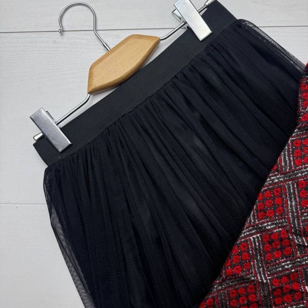 فروش اینترنتی کت ودامن مجلسی طرح گل بانو