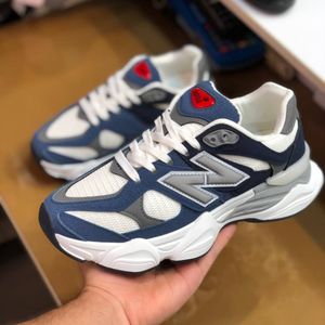 قیمت ارزان کفش نیوبالانس مردانه 9060 خارجی رنگ سورمه ای