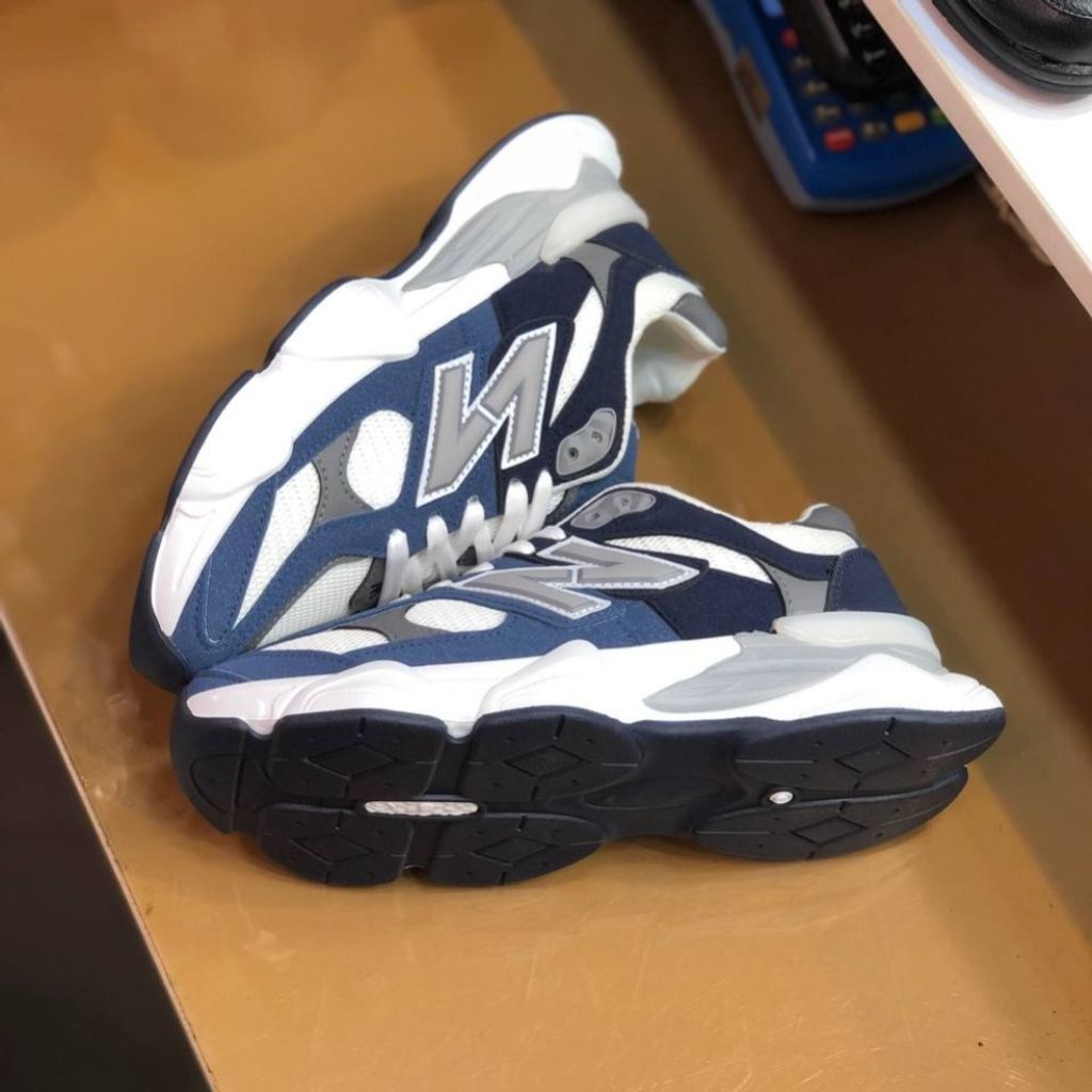 قیمت کفش نیوبالانس مردانه 9060 خارجی رنگ سورمه ای