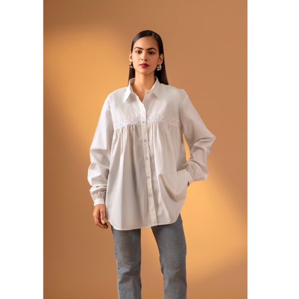 شومیز پوپلین مغزی دوزی اورسایز زنانه KOMAR