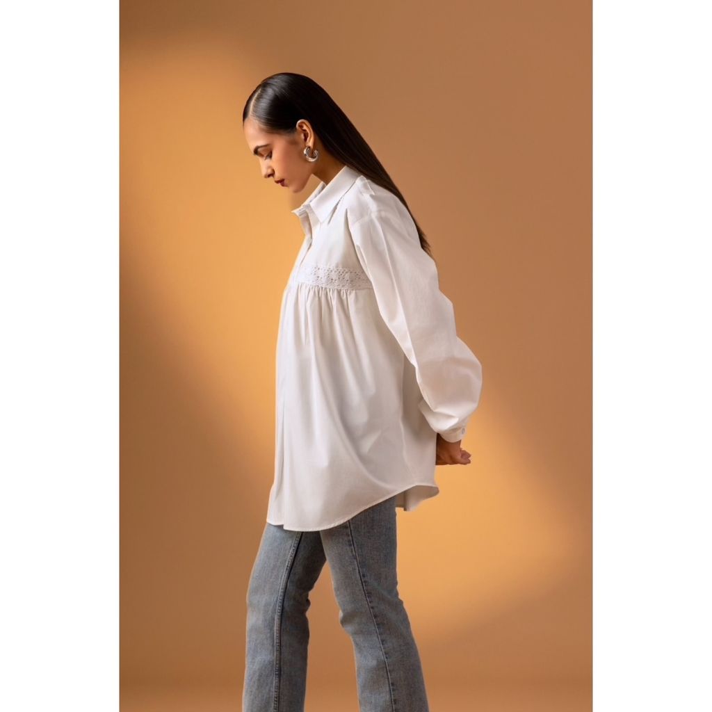 خرید انلاین شومیز پوپلین مغزی دوزی اورسایز زنانه KOMAR