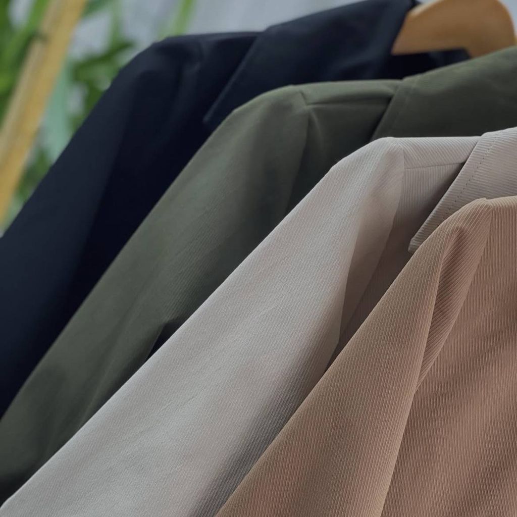 خرید اینترنتی بارانی سانتانا کمر گتر ( سایز بزرگ دارد)