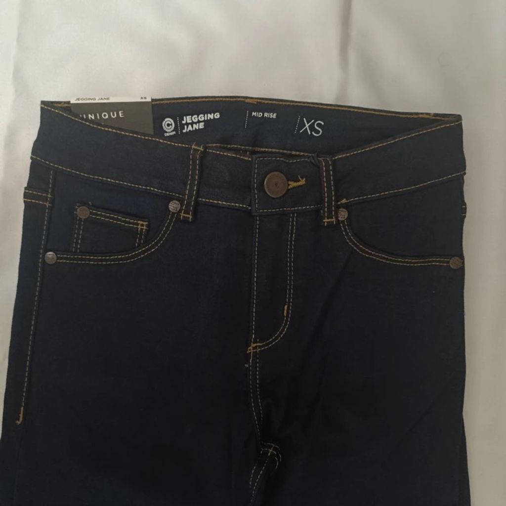 خرید آنلاین شلوار جین زنانه سورمه ای تیره طرحدار کوبوس مدل moj 24689 jegging