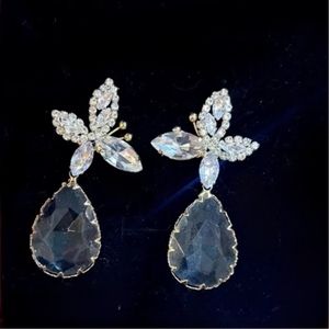 گوشواره مجلسی گوشواره کریستالی پروانه نگین دار مجلسی