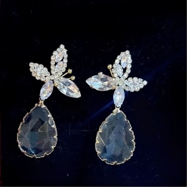 گوشواره مجلسی گوشواره کریستالی پروانه نگین دار مجلسی