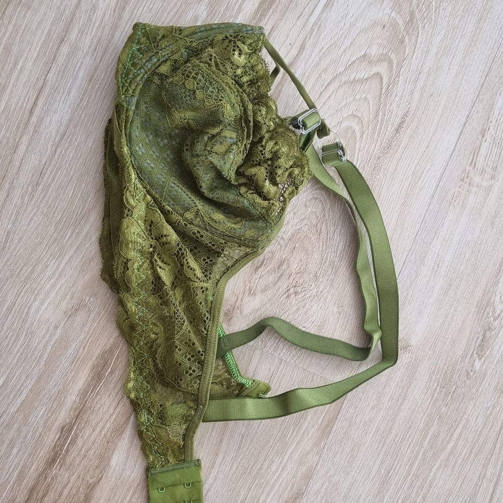 خرید اینترنتی سوتین زیرفنردار گیپور رنگی با فنر مقاوم و بند قابل تنظیم