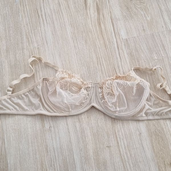 سوتین زیرفنردار گیپور رنگی با فنر مقاوم و بند قابل تنظیم