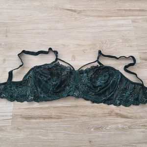 فروش اینترنتی سوتین زیرفنردار گیپور رنگی با فنر مقاوم و بند قابل تنظیم