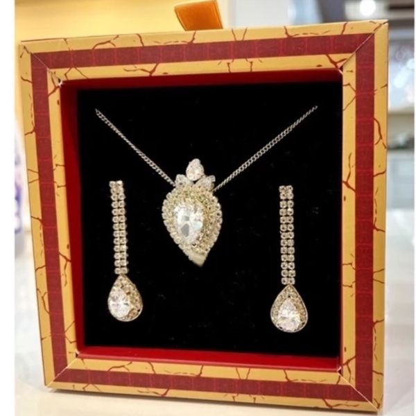 نیم ست گردنبند گوشواره مجلسی زنانه اشکی نگیندار