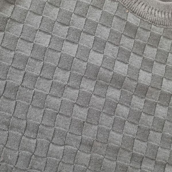 پلیور بافت مردانه رنگی با طراحی مینیمال انتخابی خاص برای آقایان خوش پوش