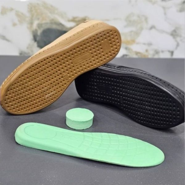 کفش زنانه طبی یلدا دور دوخت (همراه با کفی طبی و خارپاشنه )