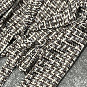 کراپ کت نیلوفر