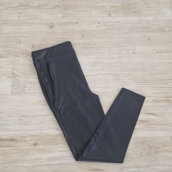 لگ شاین طرح چرم زنانه مشکی رنگ فری تا سایز 44