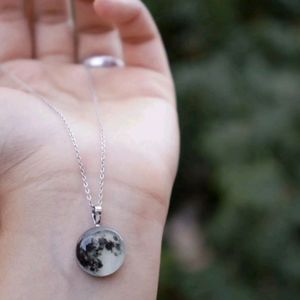 گردنبند رزین ماه 🌙
