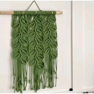 دیوارکوب آویزمکرومه جوانه سبز در رنگبندی