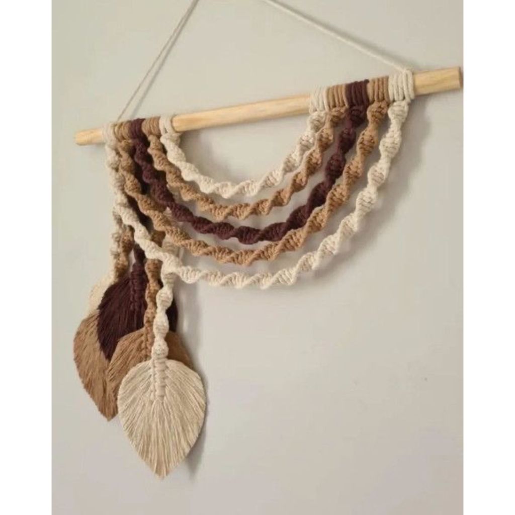 خرید اینترنتی اویز رنگین کمونی مکرومه بافی طرح نرگس