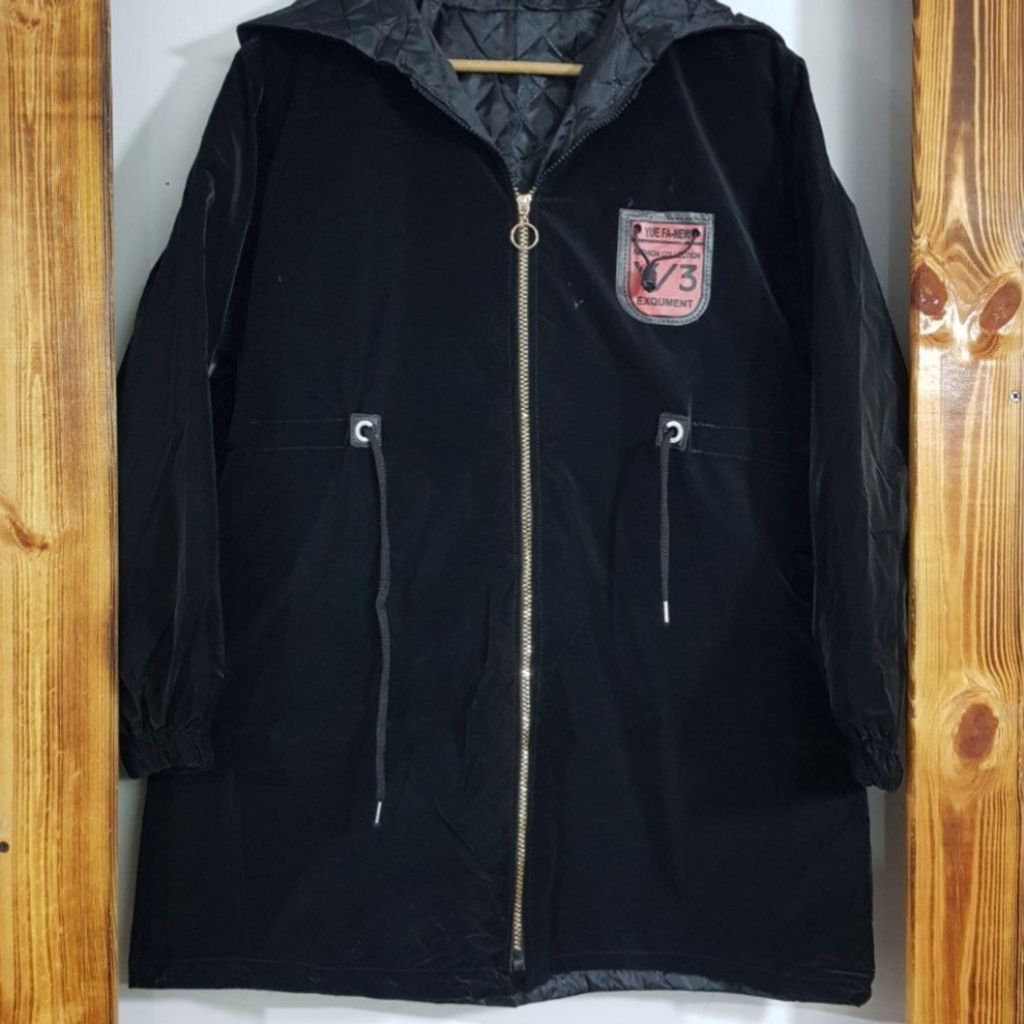 مشخصات کاپشن زنانه استیکری