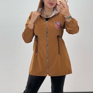 خرید اینترنتی کاپشن زنانه استیکری