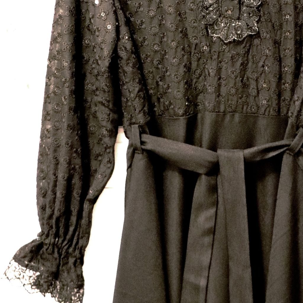 خرید آنلاین پیراهن زنانه مشکی ، بالاتنه خامه دوزی