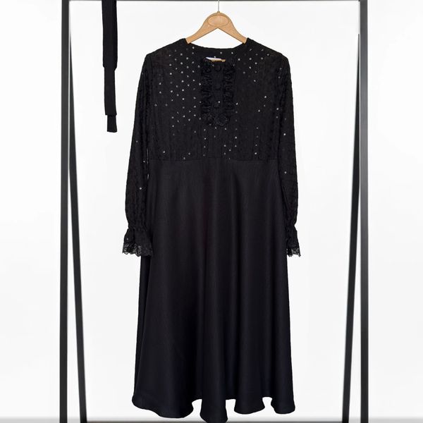 پیراهن زنانه مشکی ، بالاتنه خامه دوزی